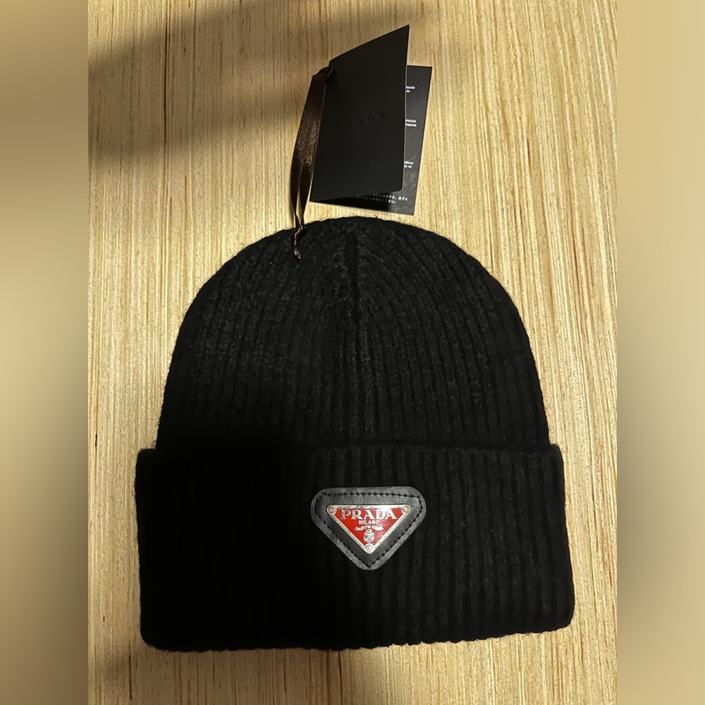 Prada Men’s Black Ribbed Knit Beanie